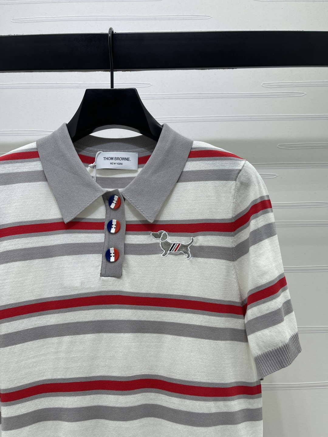 Women's short sleeves